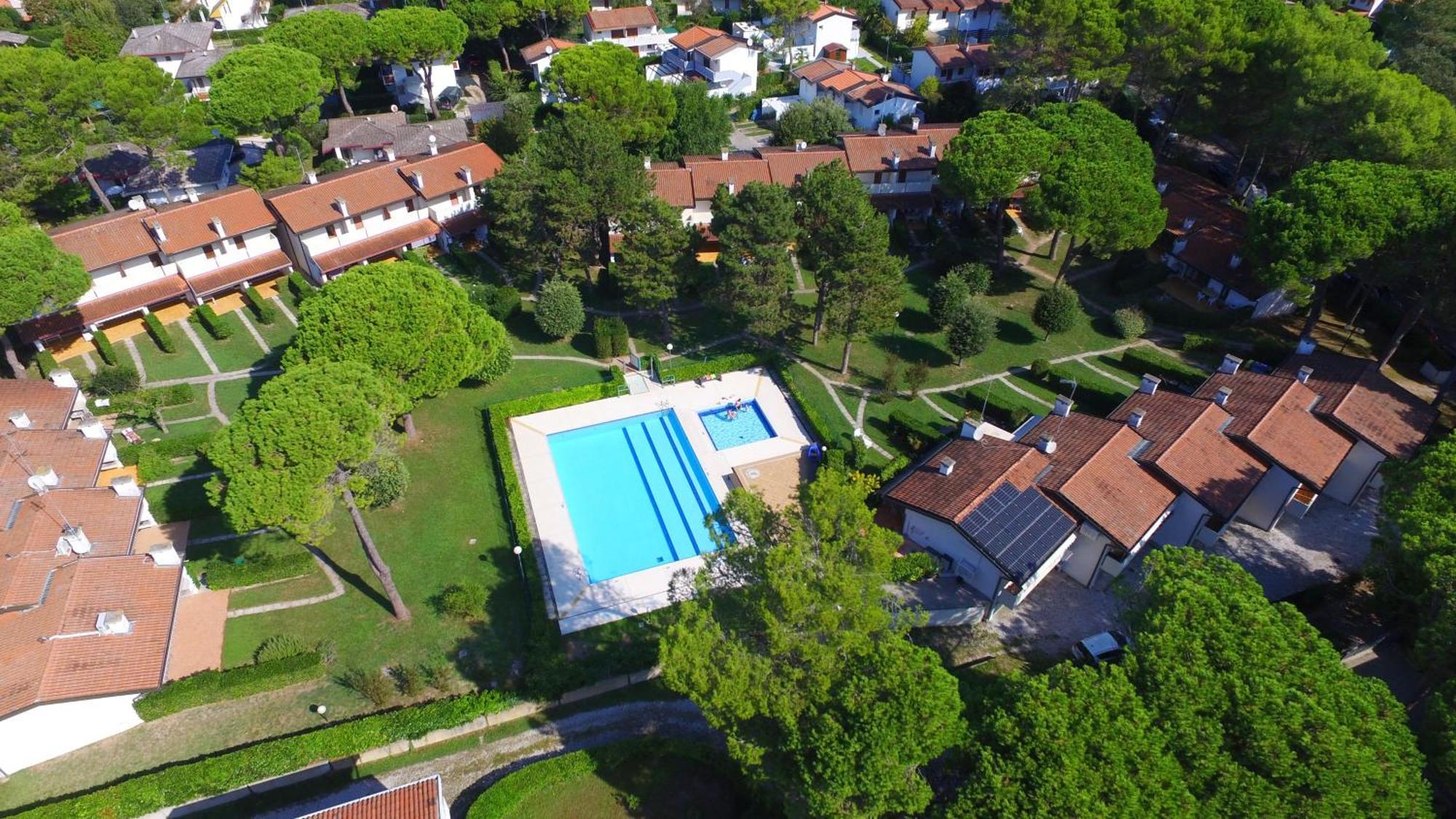 Villaggio Club Dei Pini Bibione Exterior photo